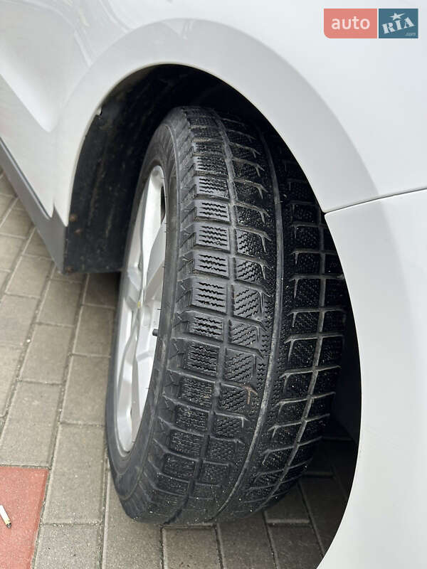 Хетчбек Chevrolet Volt 2013 в Городенці фото 12 Хетчбек Chevrolet Volt 2013 в Городенці