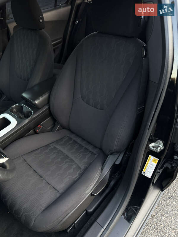 Хэтчбек Chevrolet Volt 2013 в Днепре