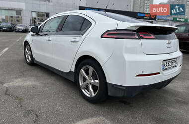Хэтчбек Chevrolet Volt 2012 в 