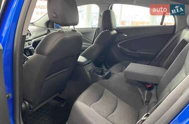 Хэтчбек Chevrolet Volt 2017 в 