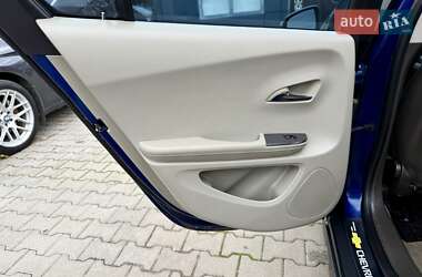 Хэтчбек Chevrolet Volt 2013 в 