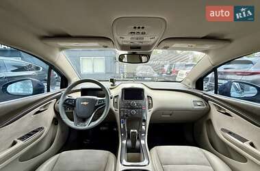Хэтчбек Chevrolet Volt 2013 в 