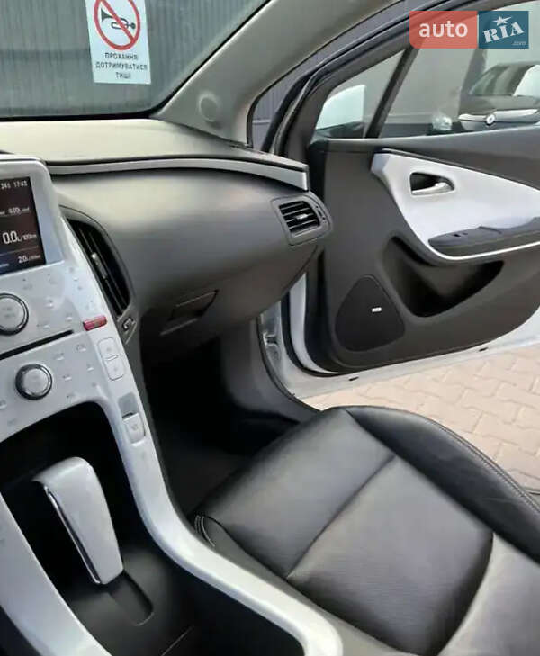 Хетчбек Chevrolet Volt 2011 в Львові фото 6 Хетчбек Chevrolet Volt 2011 в Львові