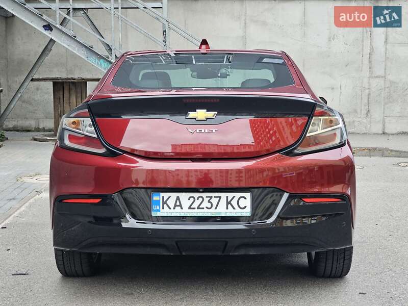 Хэтчбек Chevrolet Volt 2016 в Киеве