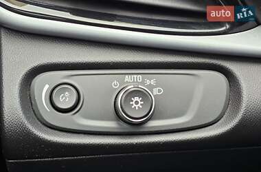 Хэтчбек Chevrolet Volt 2016 в 