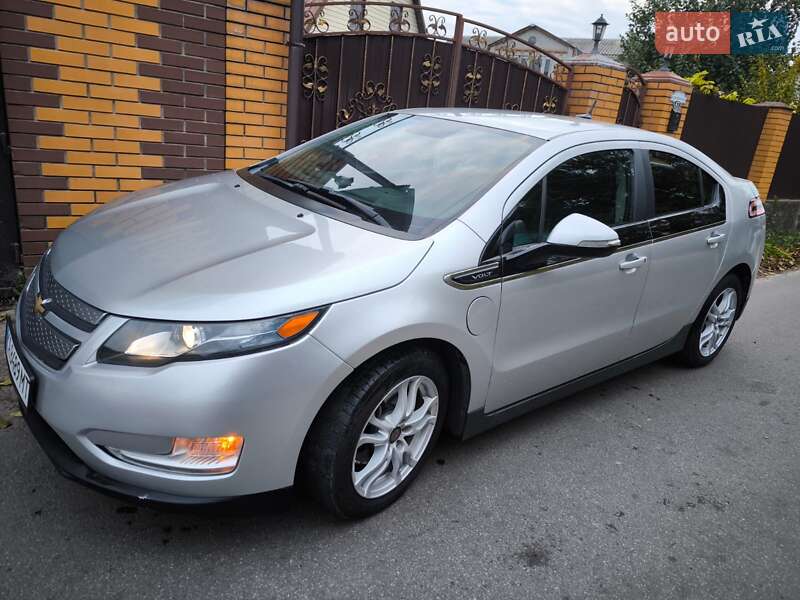 Хэтчбек Chevrolet Volt 2013 в Киеве