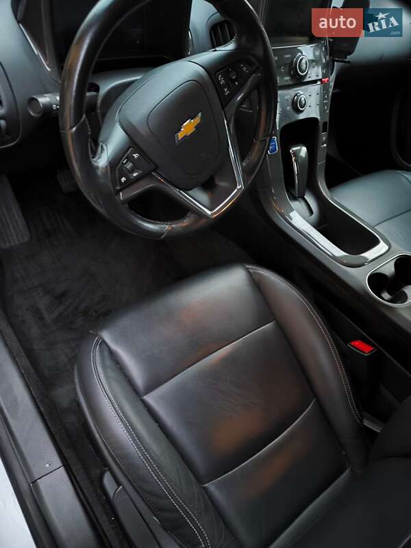 Хэтчбек Chevrolet Volt 2013 в Киеве