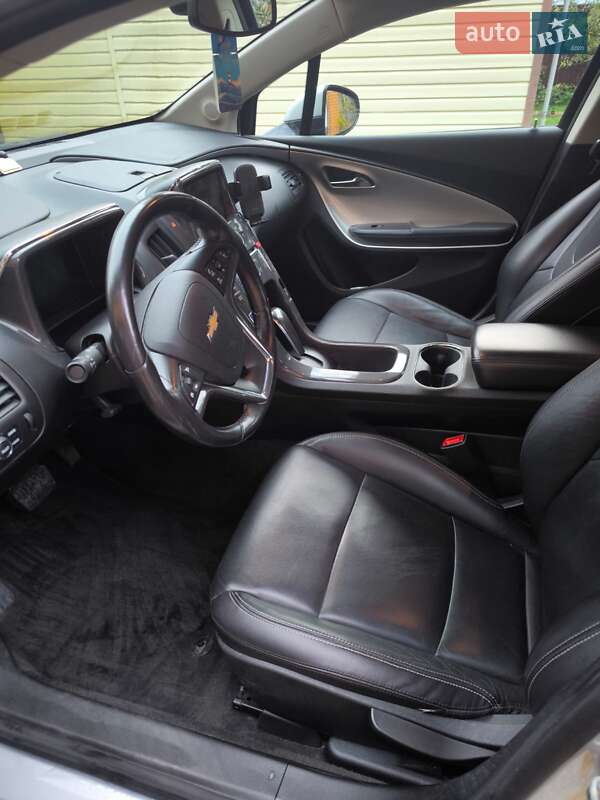 Хэтчбек Chevrolet Volt 2013 в Киеве