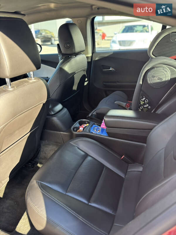 Хэтчбек Chevrolet Volt 2013 в Одессе фото 12 Хэтчбек Chevrolet Volt 2013 в Одессе