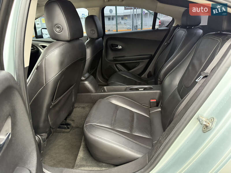 Хэтчбек Chevrolet Volt 2011 в Киеве
