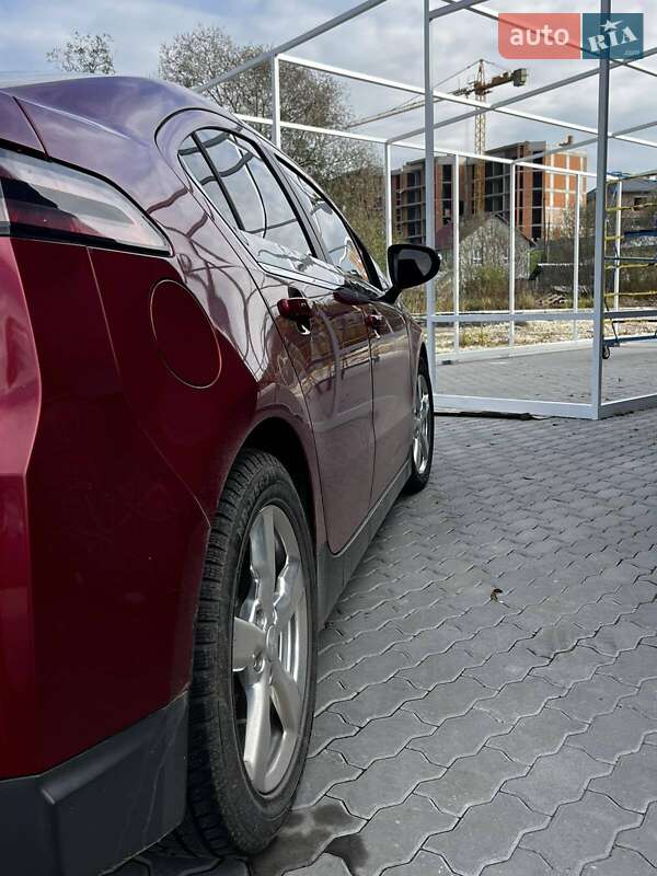 Хэтчбек Chevrolet Volt 2011 в Львове