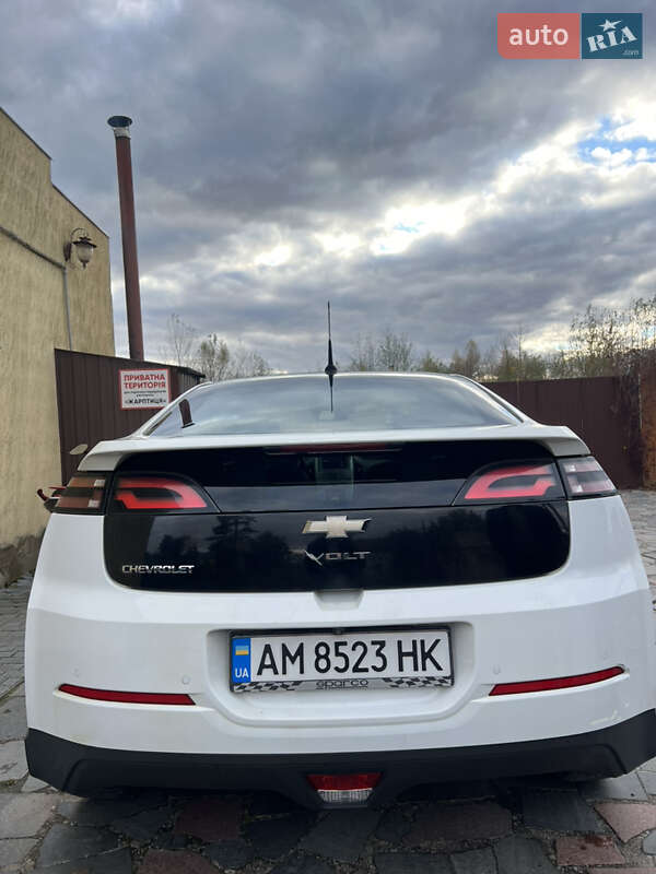 Хэтчбек Chevrolet Volt 2013 в Житомире