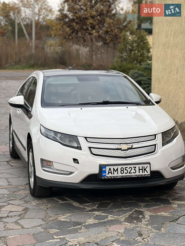 Хэтчбек Chevrolet Volt 2013 в Житомире