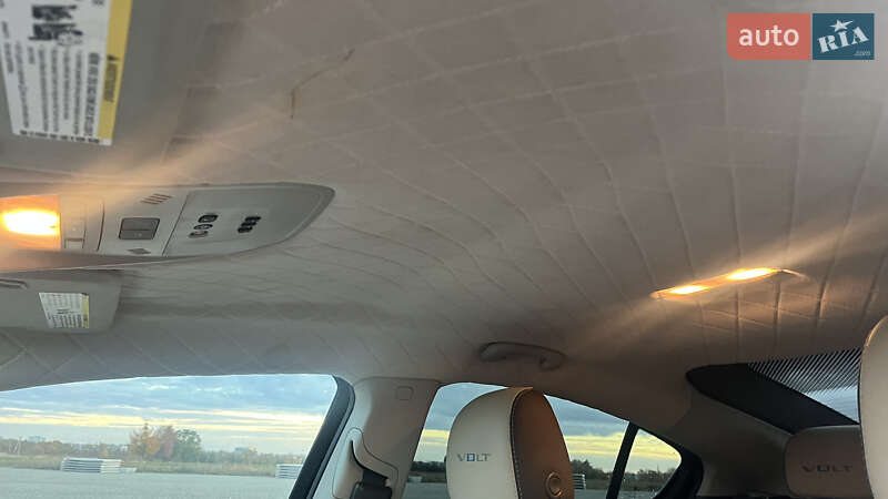 Хэтчбек Chevrolet Volt 2014 в Тернополе