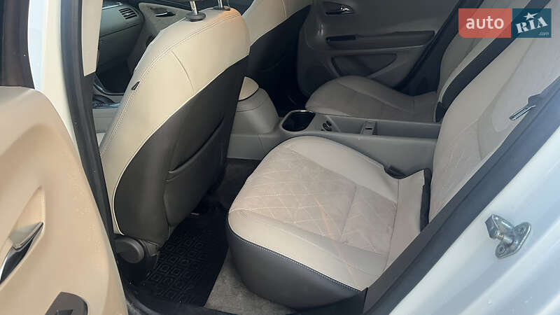Хэтчбек Chevrolet Volt 2014 в Тернополе