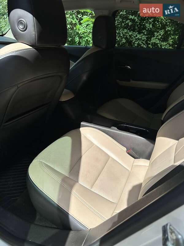 Хэтчбек Chevrolet Volt 2012 в Полтаве фото 9 Хэтчбек Chevrolet Volt 2012 в Полтаве