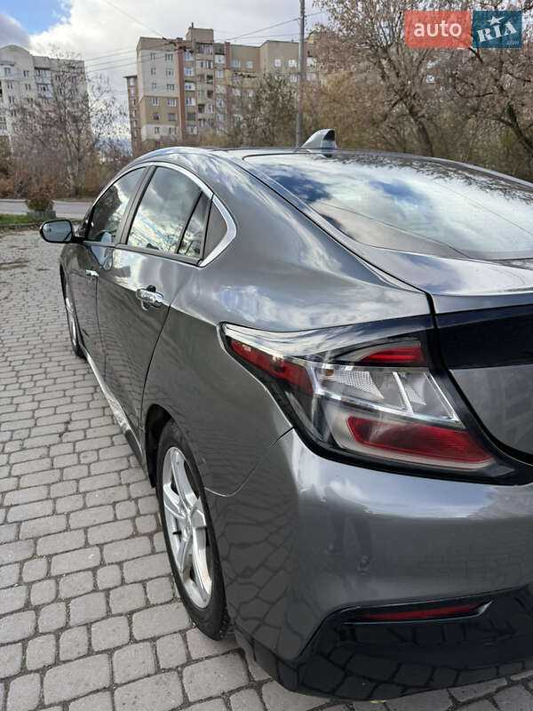 Хэтчбек Chevrolet Volt 2017 в Ивано-Франковске