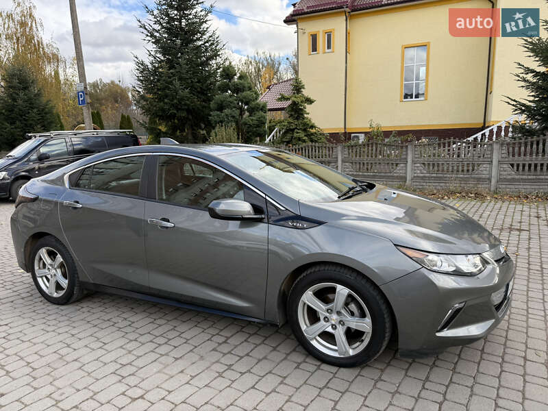 Хэтчбек Chevrolet Volt 2017 в Ивано-Франковске