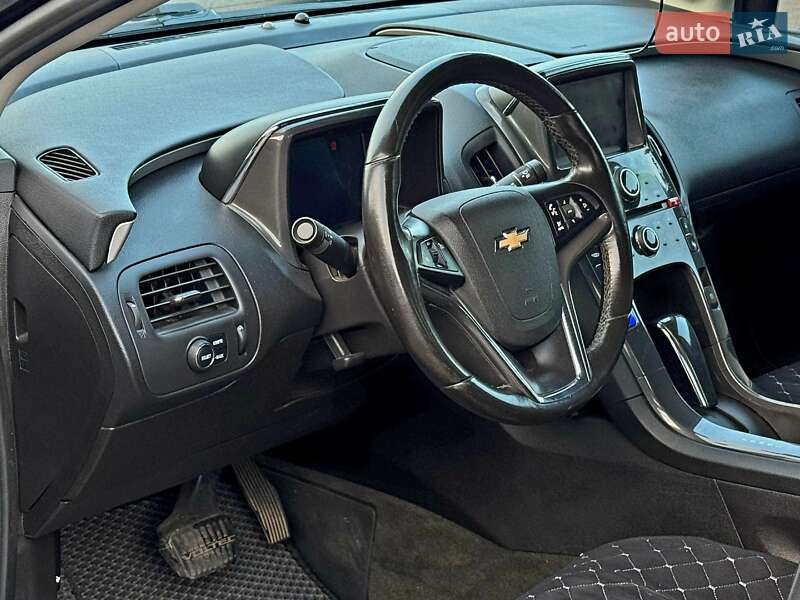 Хэтчбек Chevrolet Volt 2013 в Запорожье