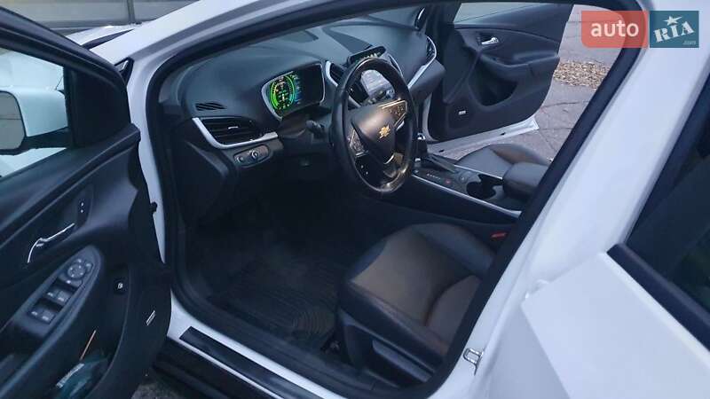 Хэтчбек Chevrolet Volt 2017 в Харькове