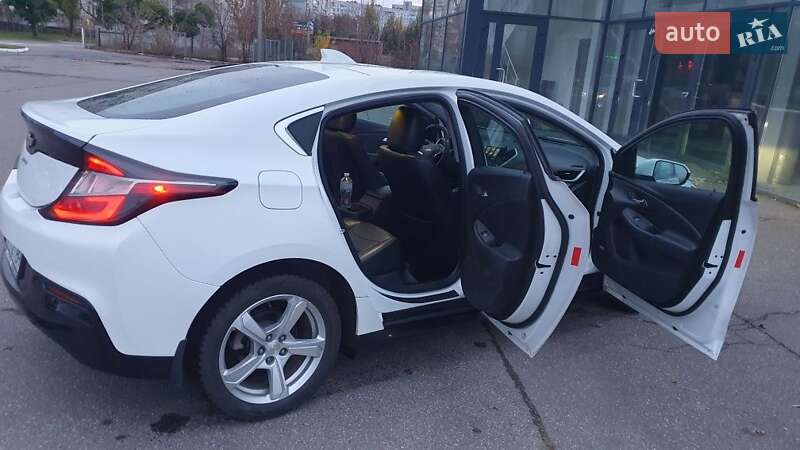 Хэтчбек Chevrolet Volt 2017 в Харькове