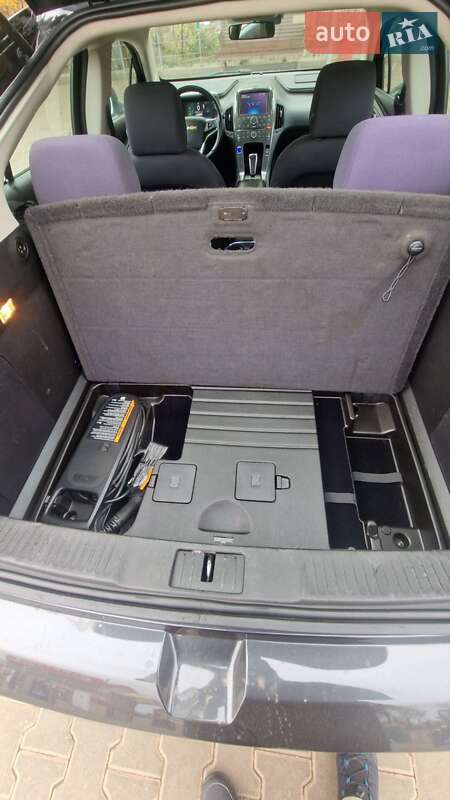 Хэтчбек Chevrolet Volt 2014 в Кривом Роге
