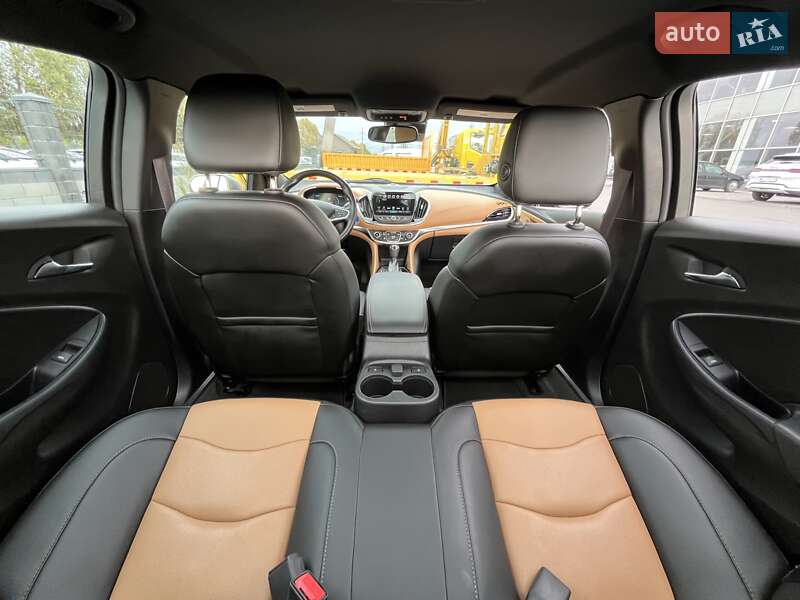 Хэтчбек Chevrolet Volt 2017 в Днепре