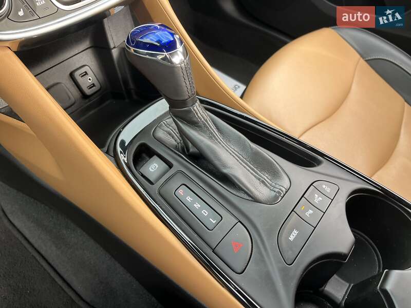 Хэтчбек Chevrolet Volt 2017 в Днепре