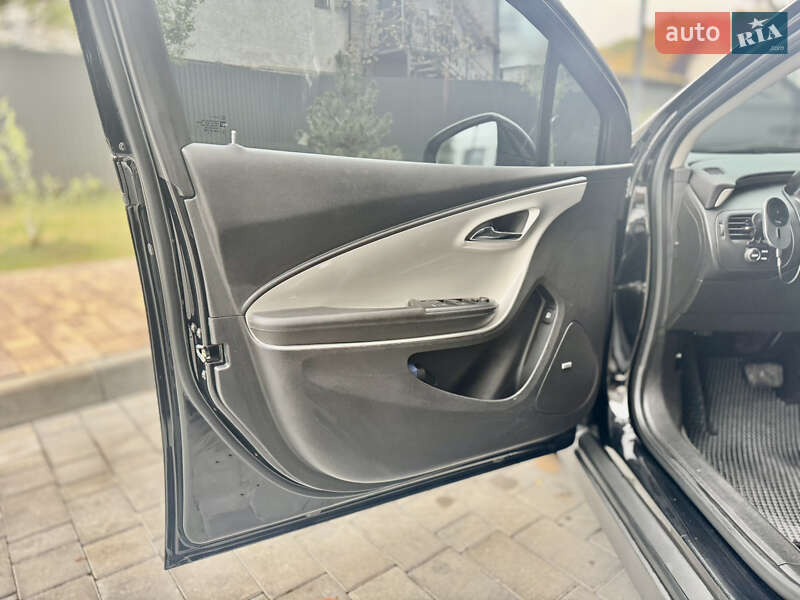 Хэтчбек Chevrolet Volt 2014 в Виннице