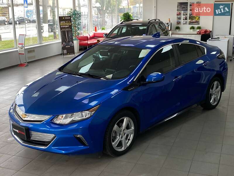 Хэтчбек Chevrolet Volt 2017 в Киеве