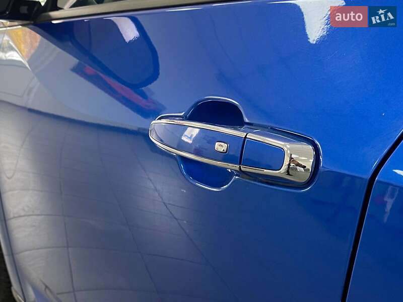 Хэтчбек Chevrolet Volt 2017 в Киеве