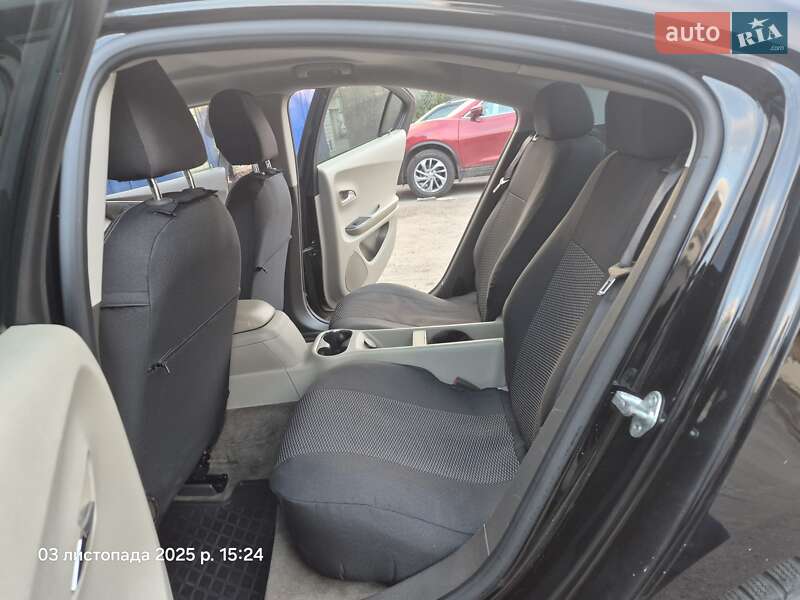Хэтчбек Chevrolet Volt 2013 в Харькове фото 9 Хэтчбек Chevrolet Volt 2013 в Харькове