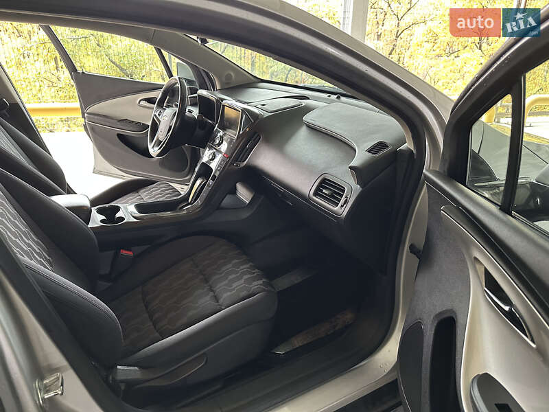 Хэтчбек Chevrolet Volt 2015 в Киеве фото 18 Хэтчбек Chevrolet Volt 2015 в Киеве