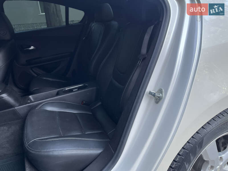 Хетчбек Chevrolet Volt 2011 в Івано-Франківську