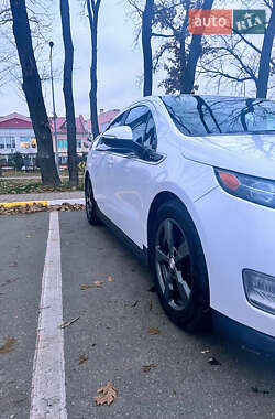 Хэтчбек Chevrolet Volt 2014 в Киеве