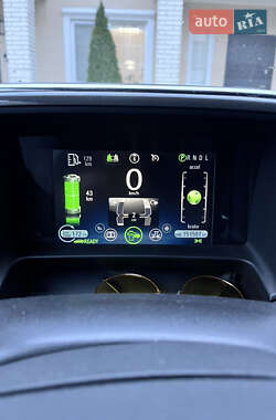 Хэтчбек Chevrolet Volt 2014 в Киеве