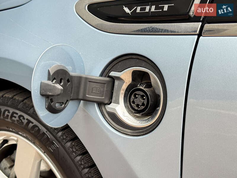 Хетчбек Chevrolet Volt 2012 в Києві