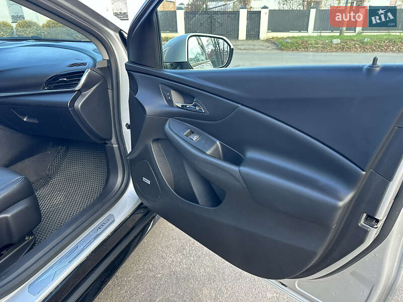 Хэтчбек Chevrolet Volt 2017 в Виннице