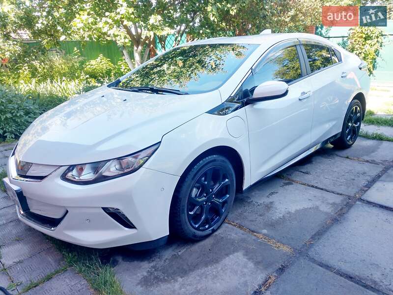 Хэтчбек Chevrolet Volt 2016 в Киеве фото 2 Хэтчбек Chevrolet Volt 2016 в Киеве