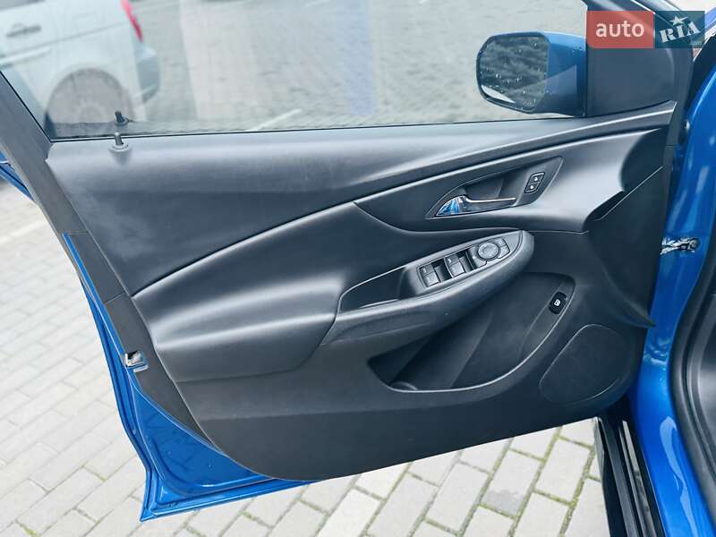 Хэтчбек Chevrolet Volt 2016 в Белогородке