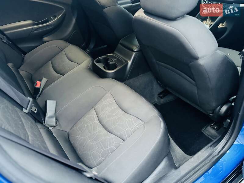 Хэтчбек Chevrolet Volt 2016 в Белогородке