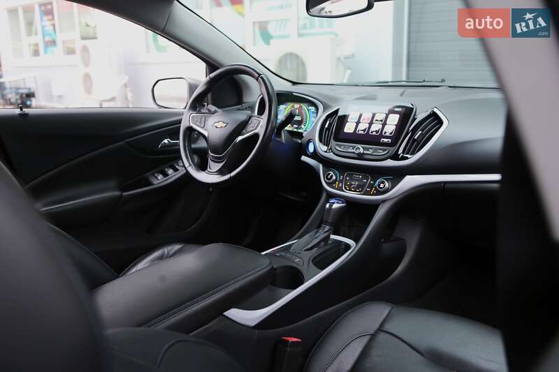 Хетчбек Chevrolet Volt 2016 в Києві
