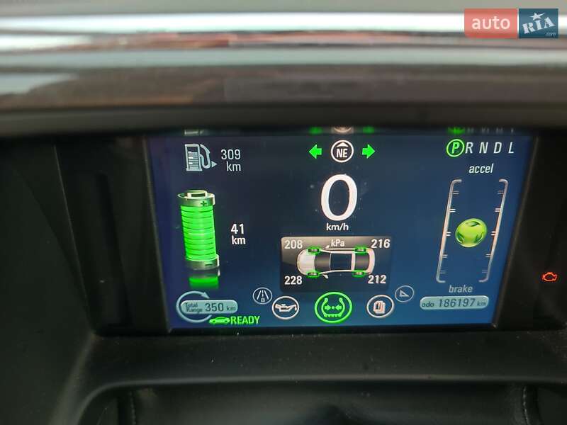 Хетчбек Chevrolet Volt 2012 в Києві