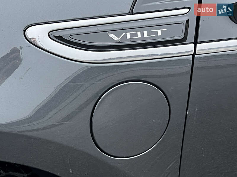 Хэтчбек Chevrolet Volt 2015 в Киеве