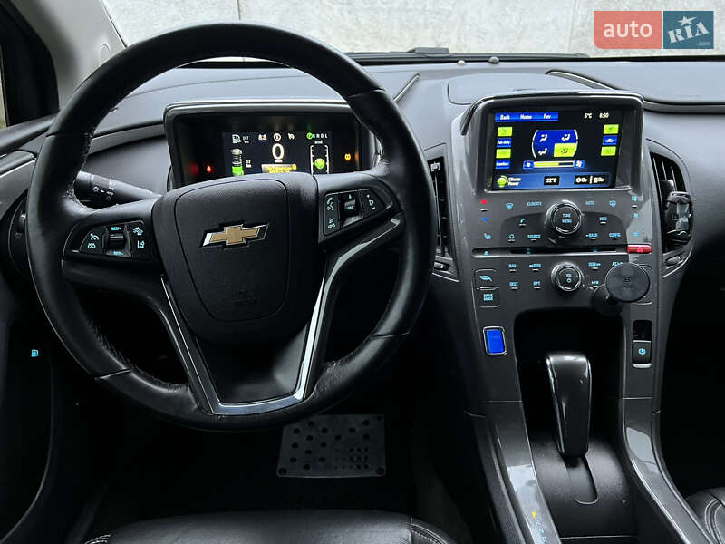 Хэтчбек Chevrolet Volt 2015 в Киеве