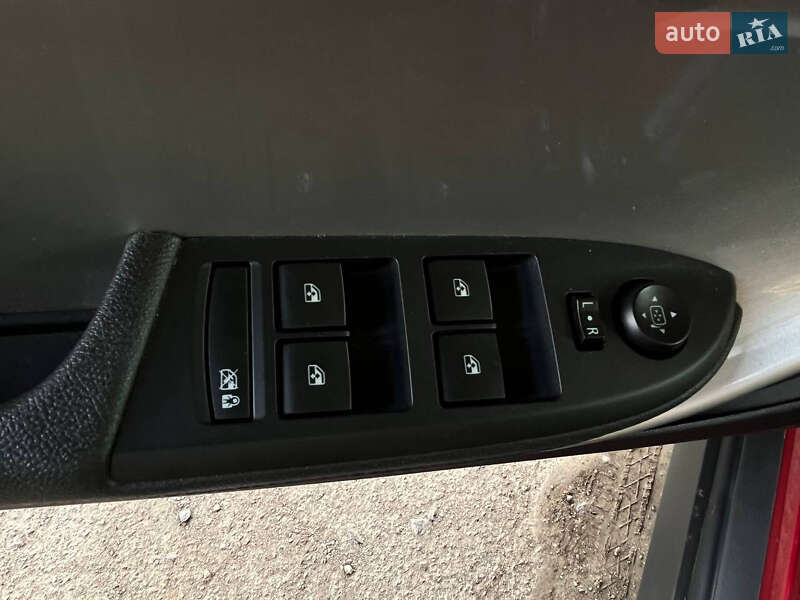 Хетчбек Chevrolet Volt 2014 в Львові