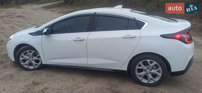 Хэтчбек Chevrolet Volt 2017 в Кременчуге фото 8 Хэтчбек Chevrolet Volt 2017 в Кременчуге