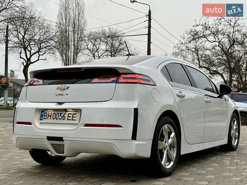 Хэтчбек Chevrolet Volt 2015 в Одессе