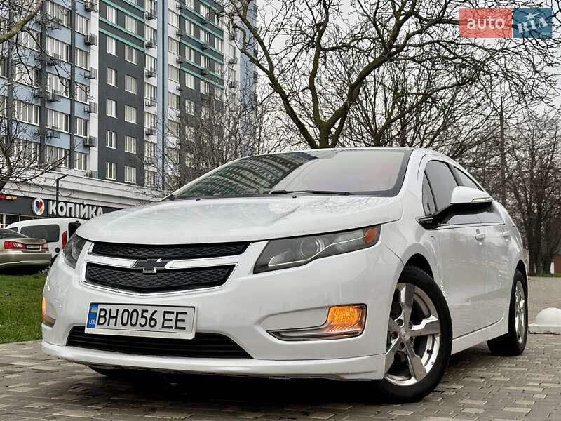 Хэтчбек Chevrolet Volt 2015 в Одессе