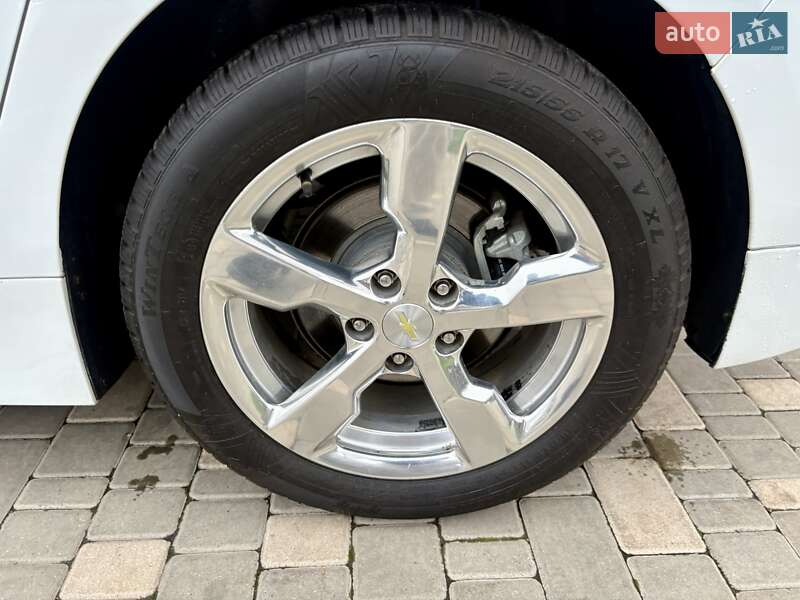 Хэтчбек Chevrolet Volt 2015 в Одессе